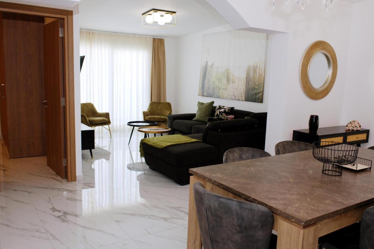 Musan Boutique Apartments アヤナパ エクステリア 写真